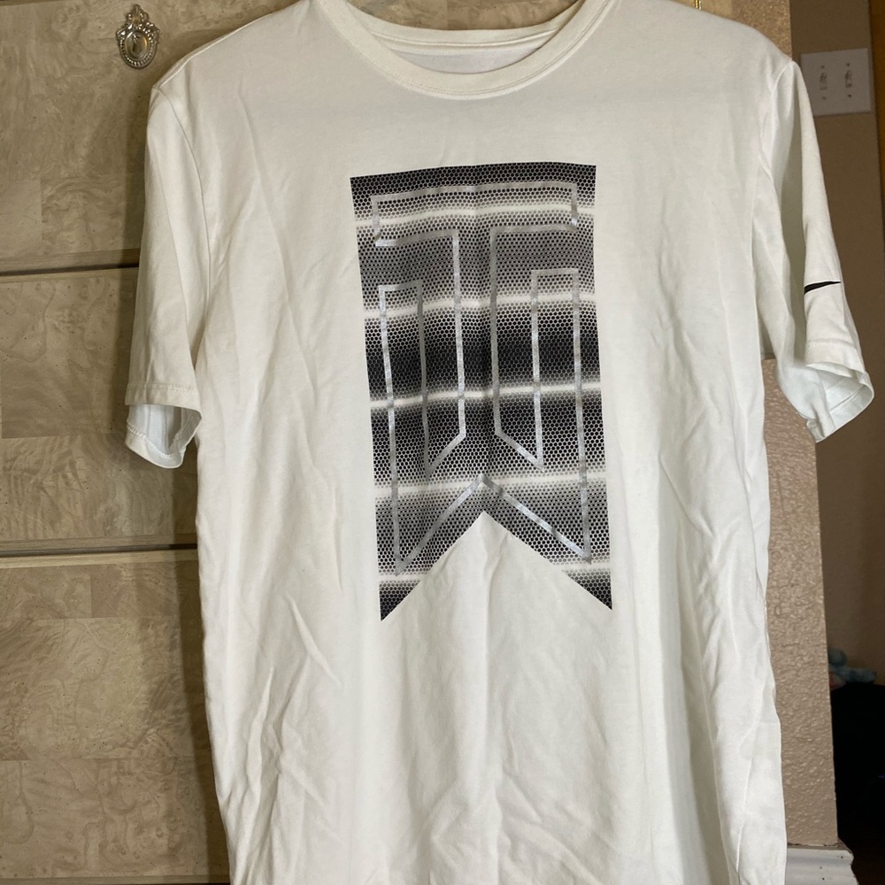 Nike tiger woods shirt